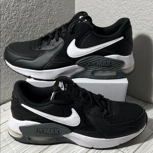 Nike men’s Air Max Excee Workout Gym sneaker shoe CD4165 001 Black/White size 10
